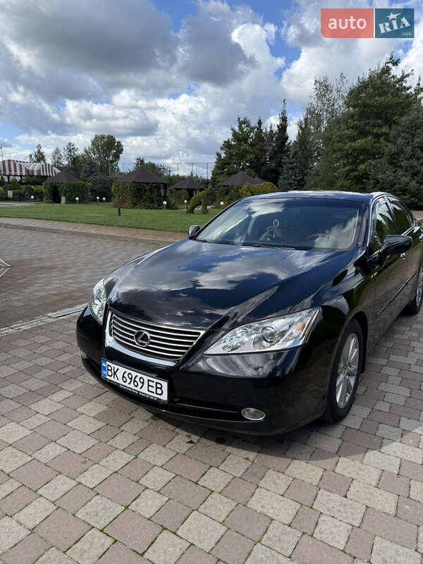 Седан Lexus ES 2008 в Сарнах