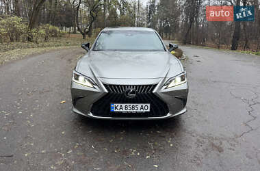 Седан Lexus ES 2022 в Киеве