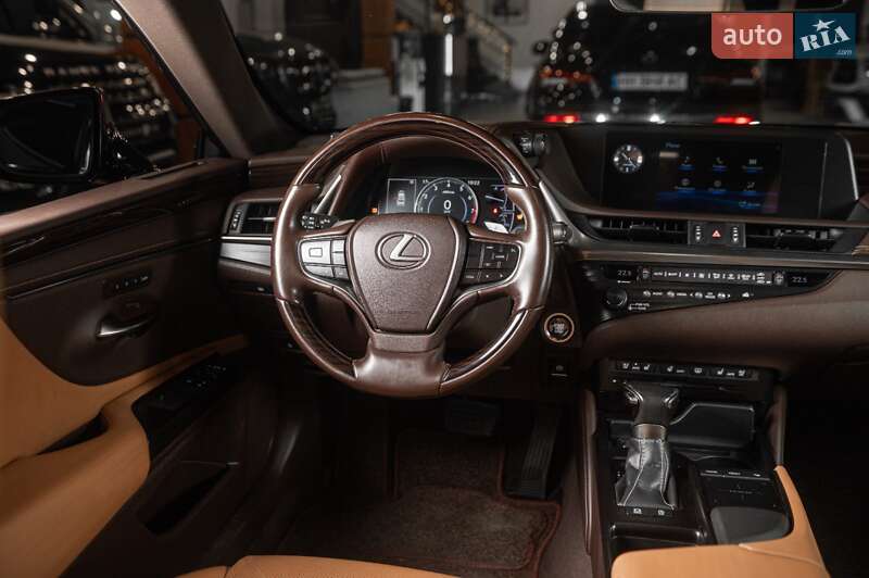 Седан Lexus ES 2019 в Одессе