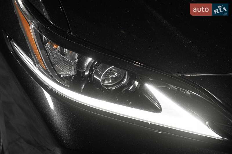 Седан Lexus ES 2019 в Одессе