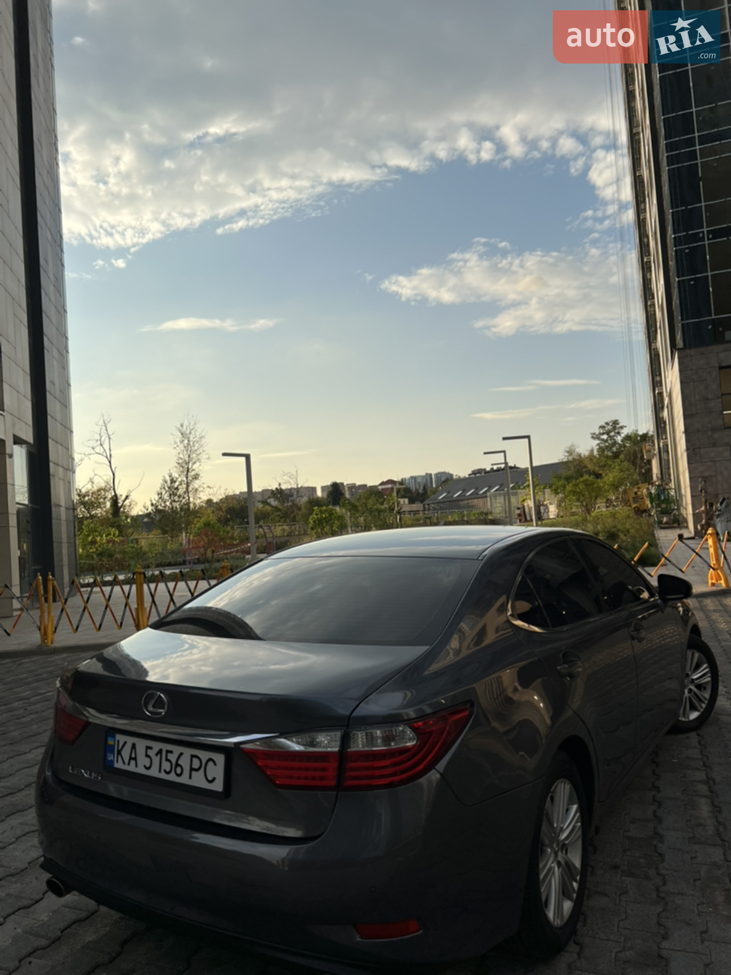 2013 Lexus ES - мініатюра 3