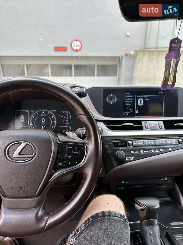 Седан Lexus ES 2018 в Луцьку фото 16 Седан Lexus ES 2018 в Луцьку