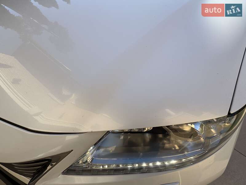 Седан Lexus ES 2015 в Киеве