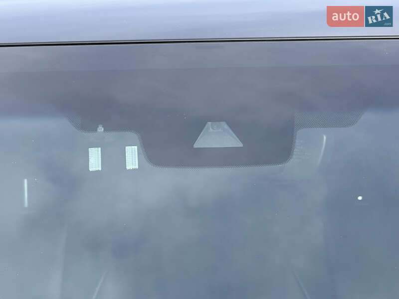 Седан Lexus ES 2022 в Киеве