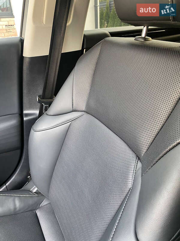 Седан Lexus ES 2019 в Києві