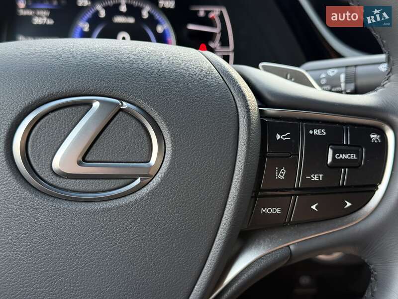 Седан Lexus ES 2023 в Києві