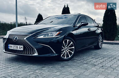Седан Lexus ES 2021 в Киеве