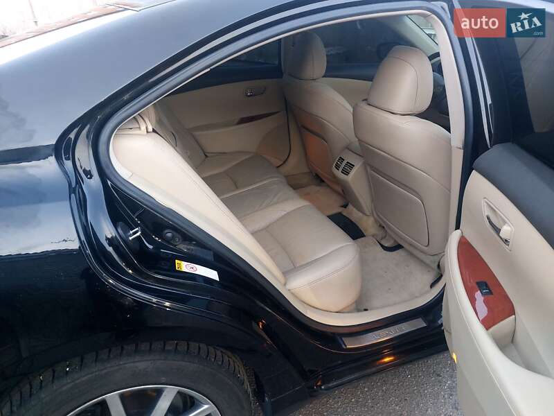Седан Lexus ES 2008 в Виннице
