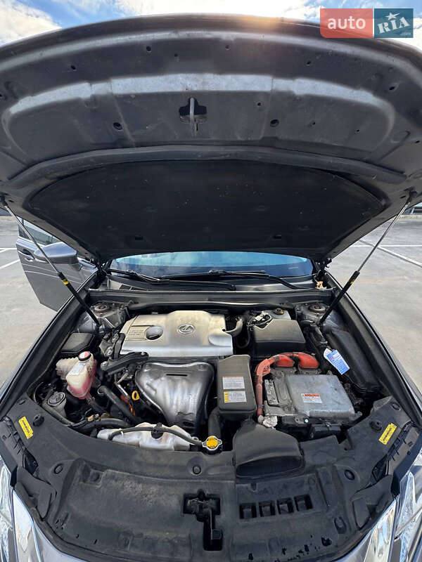 Седан Lexus ES 2014 в Киеве