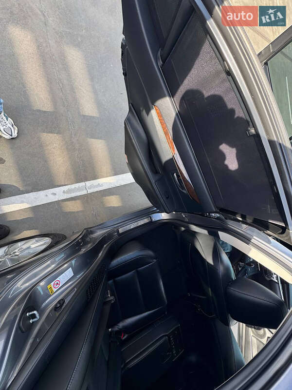 Седан Lexus ES 2014 в Киеве