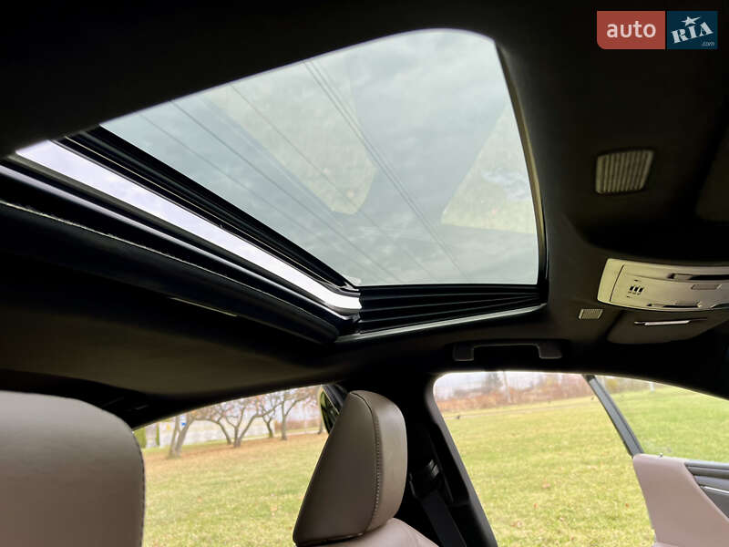 Седан Lexus ES 2024 в Ровно