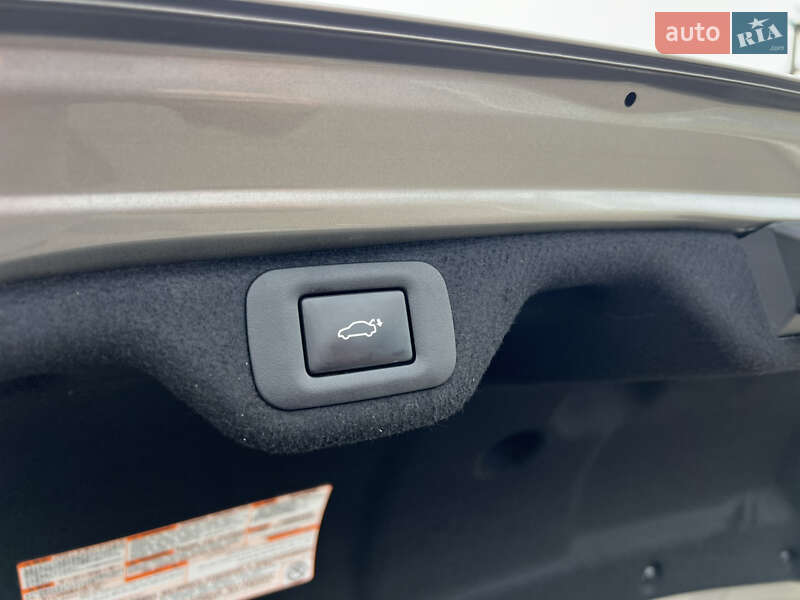 Седан Lexus ES 2024 в Ровно