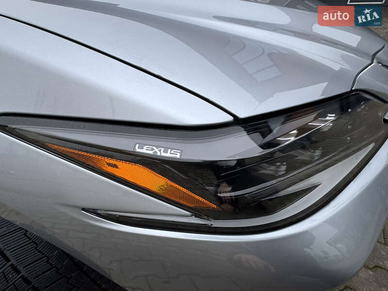 Седан Lexus ES 2023 в Белой Церкви