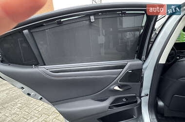 Седан Lexus ES 2023 в Белой Церкви