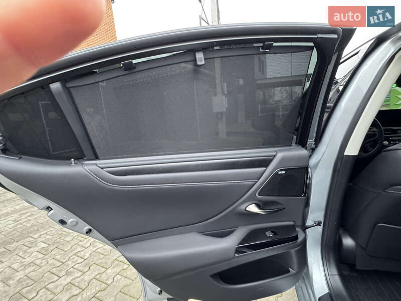 Седан Lexus ES 2023 в Белой Церкви