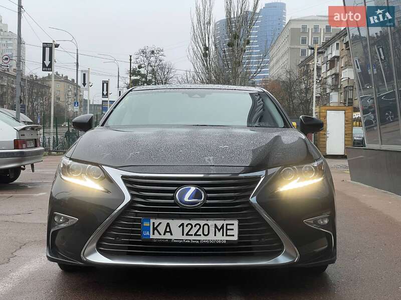 Седан Lexus ES 2016 в Киеве фото 3 Седан Lexus ES 2016 в Киеве