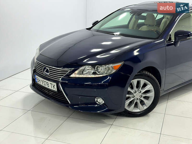 Седан Lexus ES 2015 в Одессе