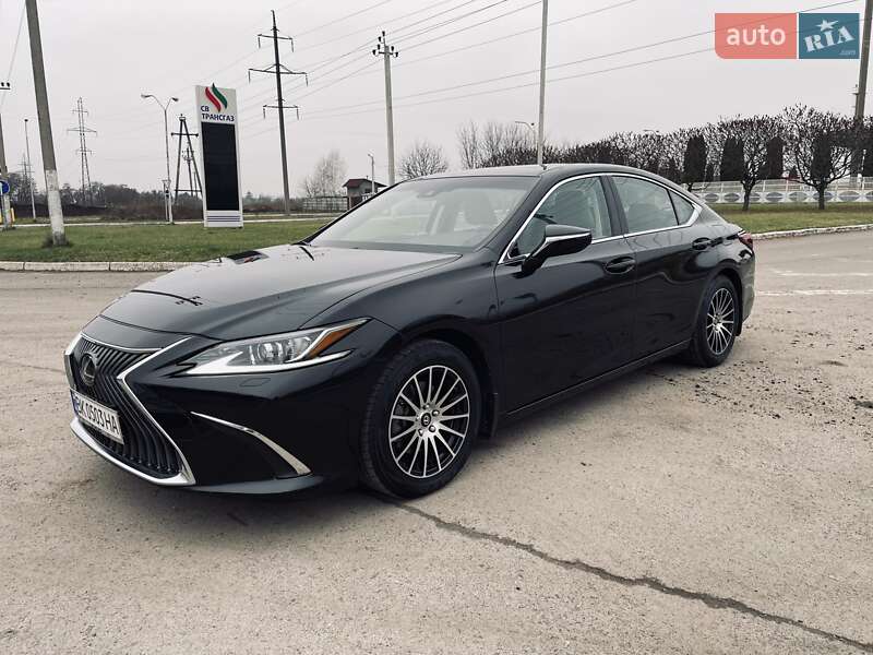 Седан Lexus ES 2019 в Ровно