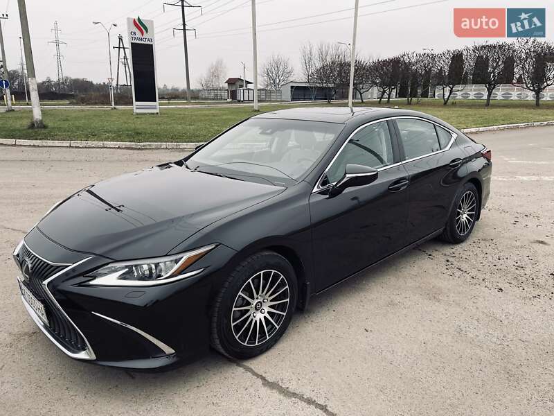 Седан Lexus ES 2019 в Рівному