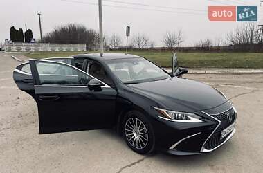 Седан Lexus ES 2019 в Рівному