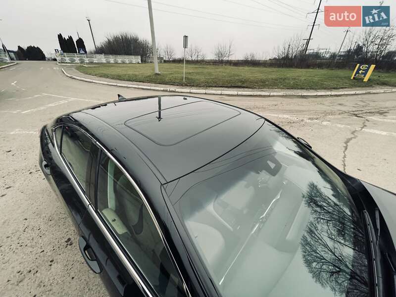 Седан Lexus ES 2019 в Рівному