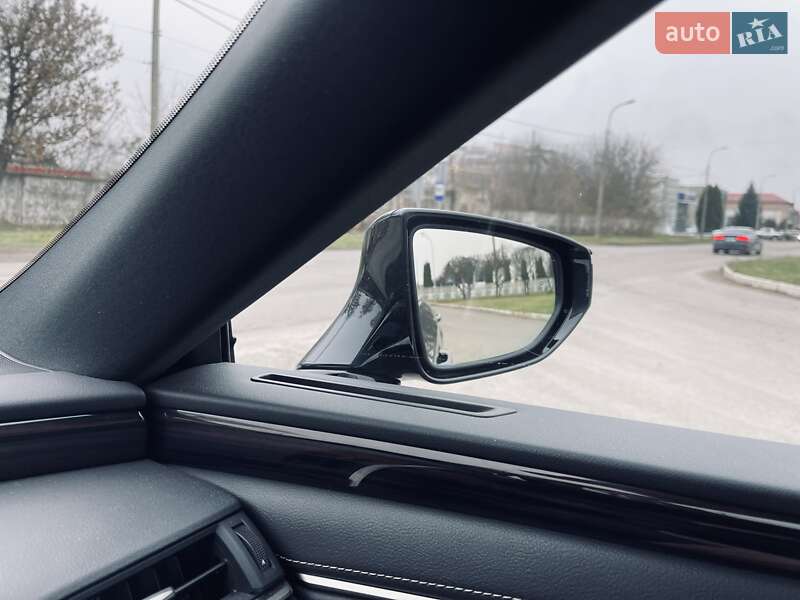 Седан Lexus ES 2019 в Рівному