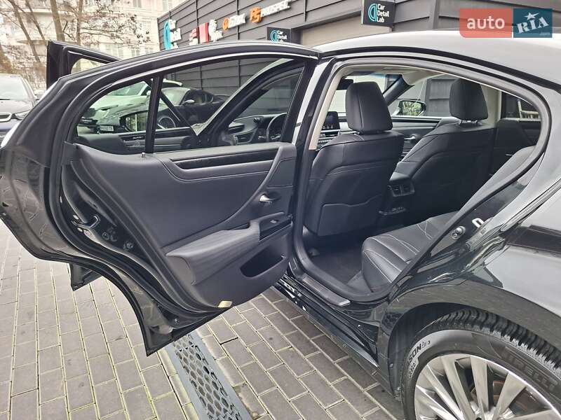 Седан Lexus ES 2022 в Одессе