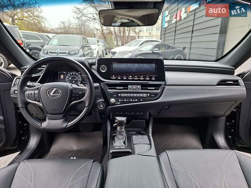 Седан Lexus ES 2022 в Одессе