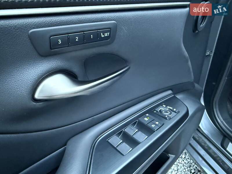 Седан Lexus ES 2020 в Днепре