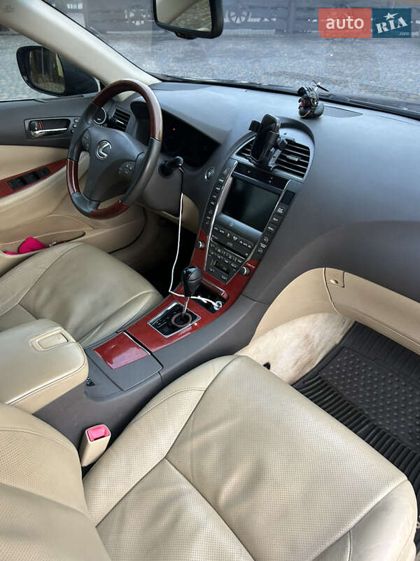 Седан Lexus ES 2008 в Тернополе