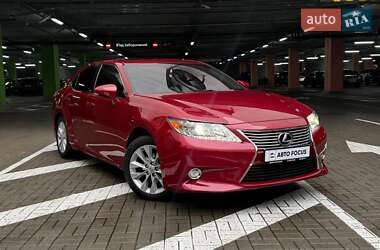 Седан Lexus ES 2014 в Киеве