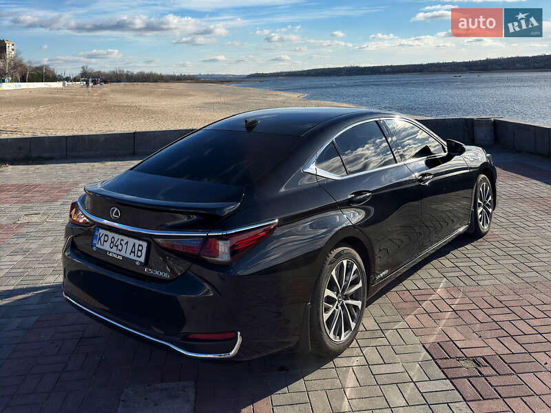 Седан Lexus ES 2021 в Запоріжжі