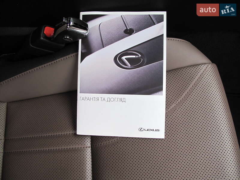 Седан Lexus ES 2024 в Киеве