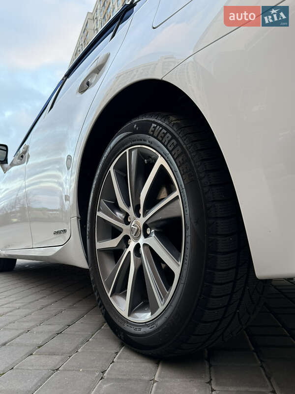 Седан Lexus ES 2016 в Одессе