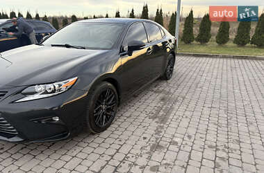 Седан Lexus ES 2017 в Городке