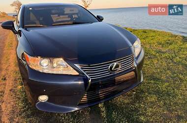 Седан Lexus ES 2015 в Одессе