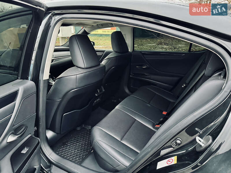 Седан Lexus ES 2019 в Одессе