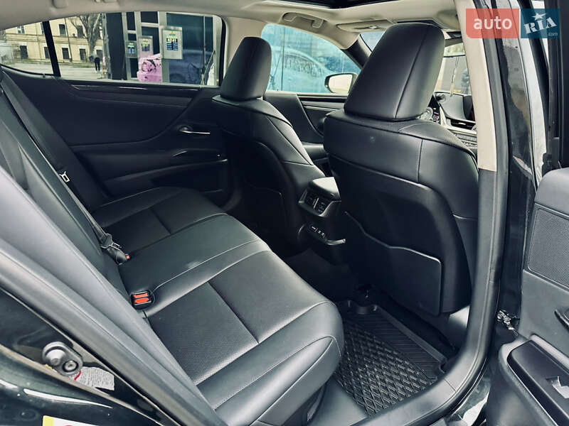 Седан Lexus ES 2019 в Одессе