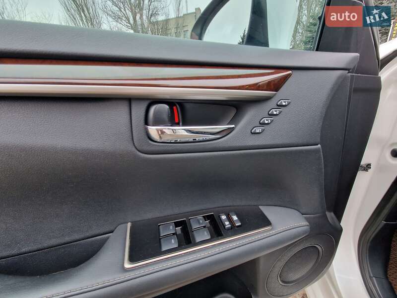 Седан Lexus ES 2016 в Дніпрі фото 17 Седан Lexus ES 2016 в Дніпрі