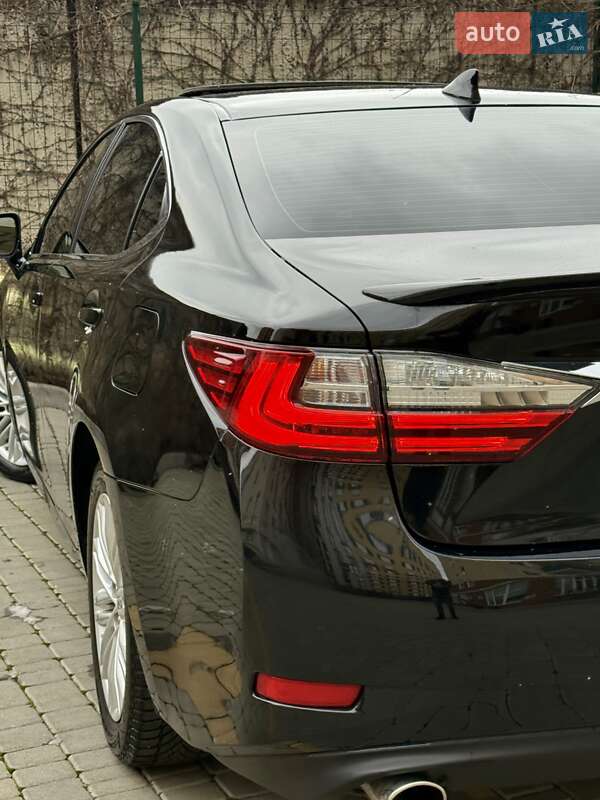 Седан Lexus ES 2018 в Одесі