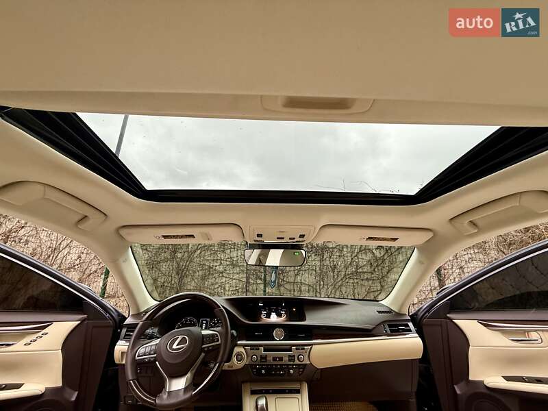 Седан Lexus ES 2018 в Одесі
