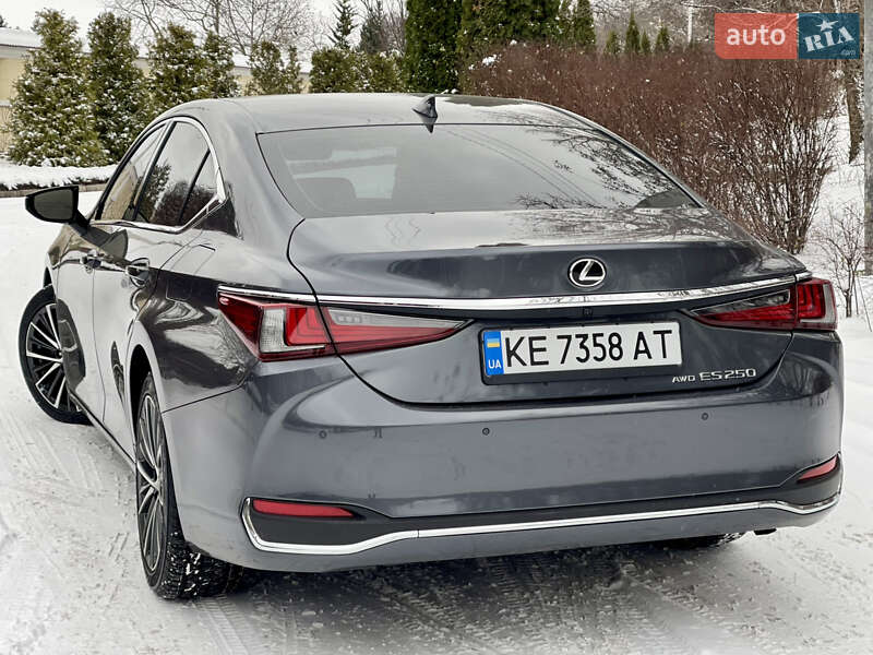 Седан Lexus ES 2022 в Каменском