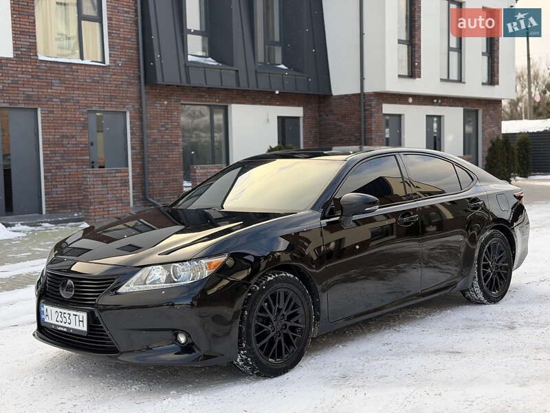 Седан Lexus ES 2014 в Умани