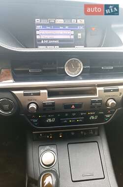 Седан Lexus ES 2014 в Хмельницком