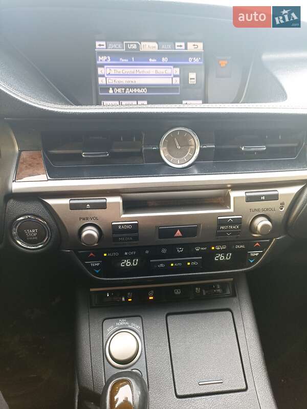 Седан Lexus ES 2014 в Хмельницком