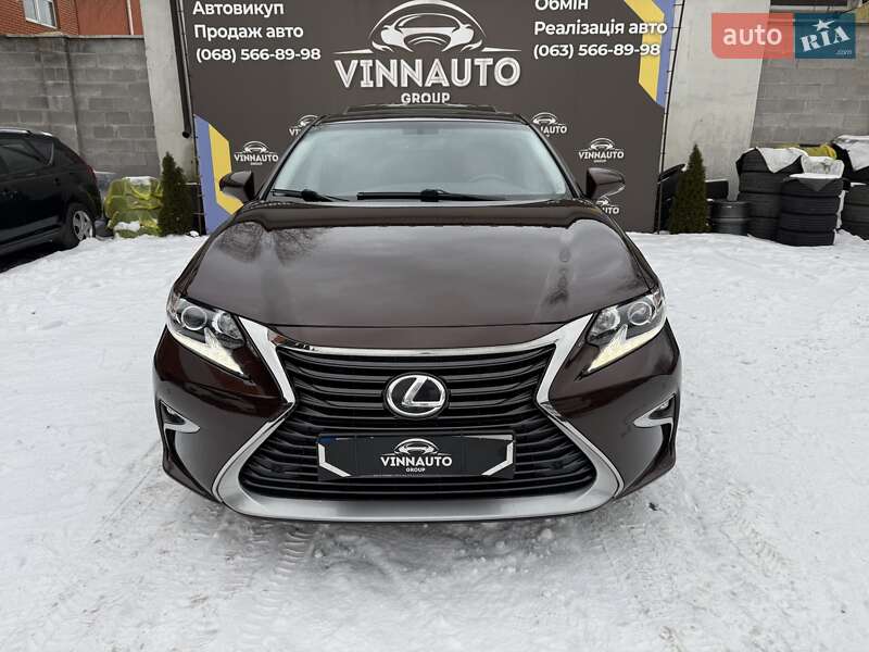 Седан Lexus ES 2016 в Виннице