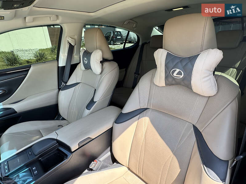 Седан Lexus ES 2020 в Одессе