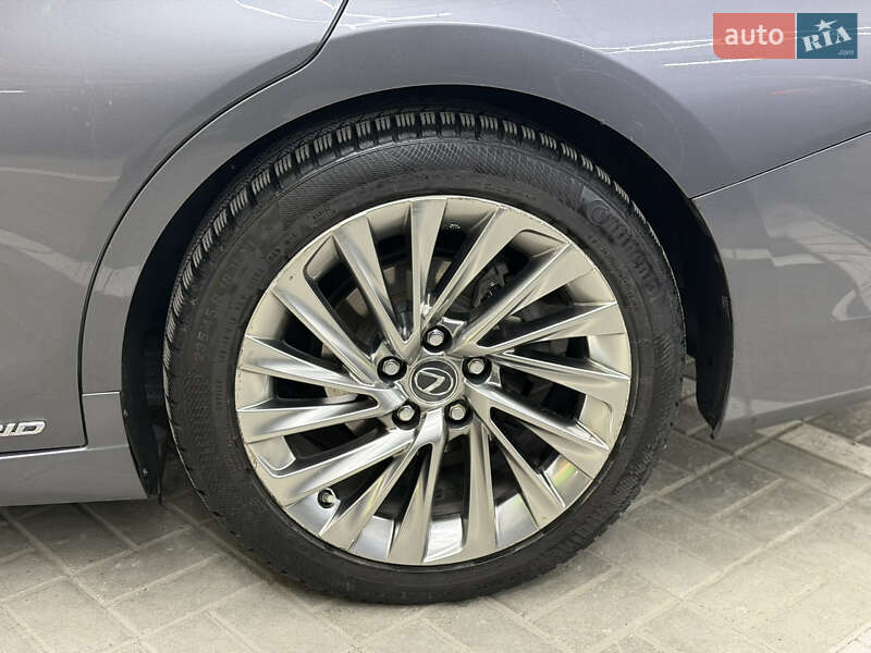 Седан Lexus ES 2018 в Киеве фото 13 Седан Lexus ES 2018 в Киеве