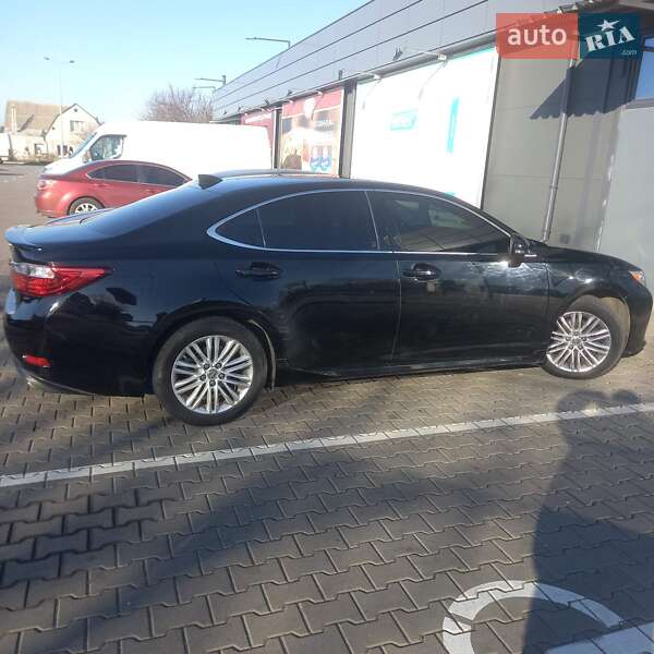 Седан Lexus ES 2014 в Киеве