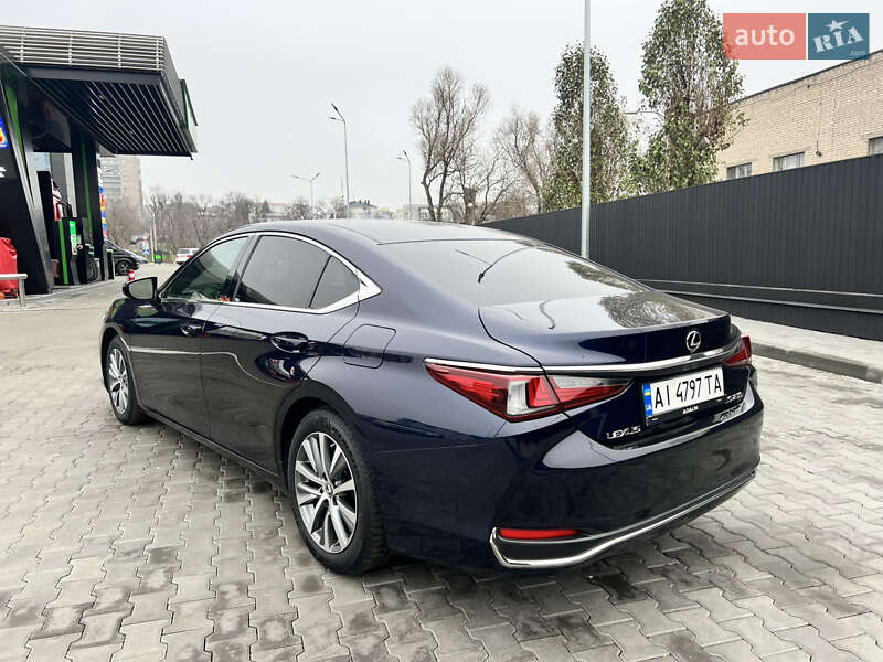 Седан Lexus ES 2019 в Днепре